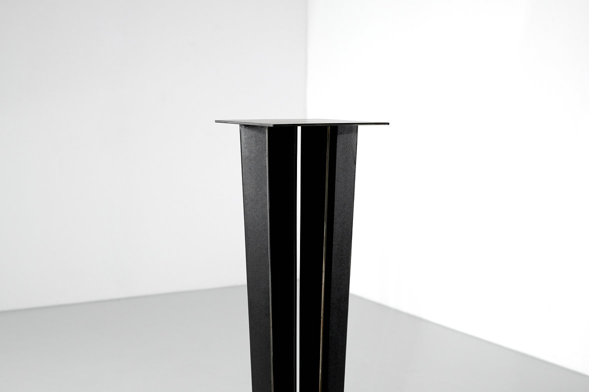 Pedestal 