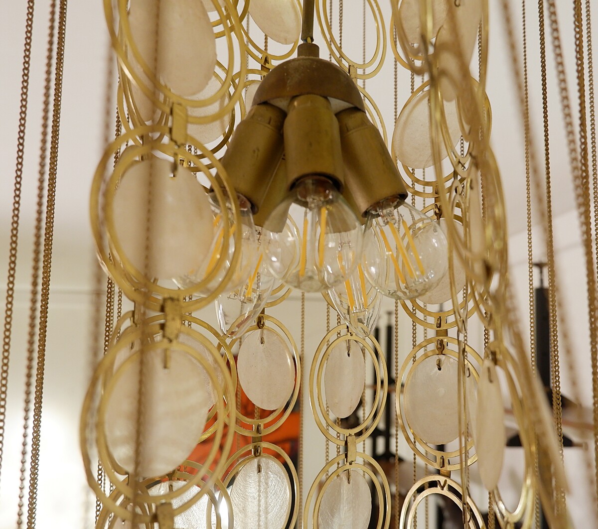 Pendant Light Chandelier Panton style with mother-of-pearl discs and laiton circles.