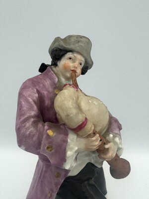Porcelain figurine XIXe