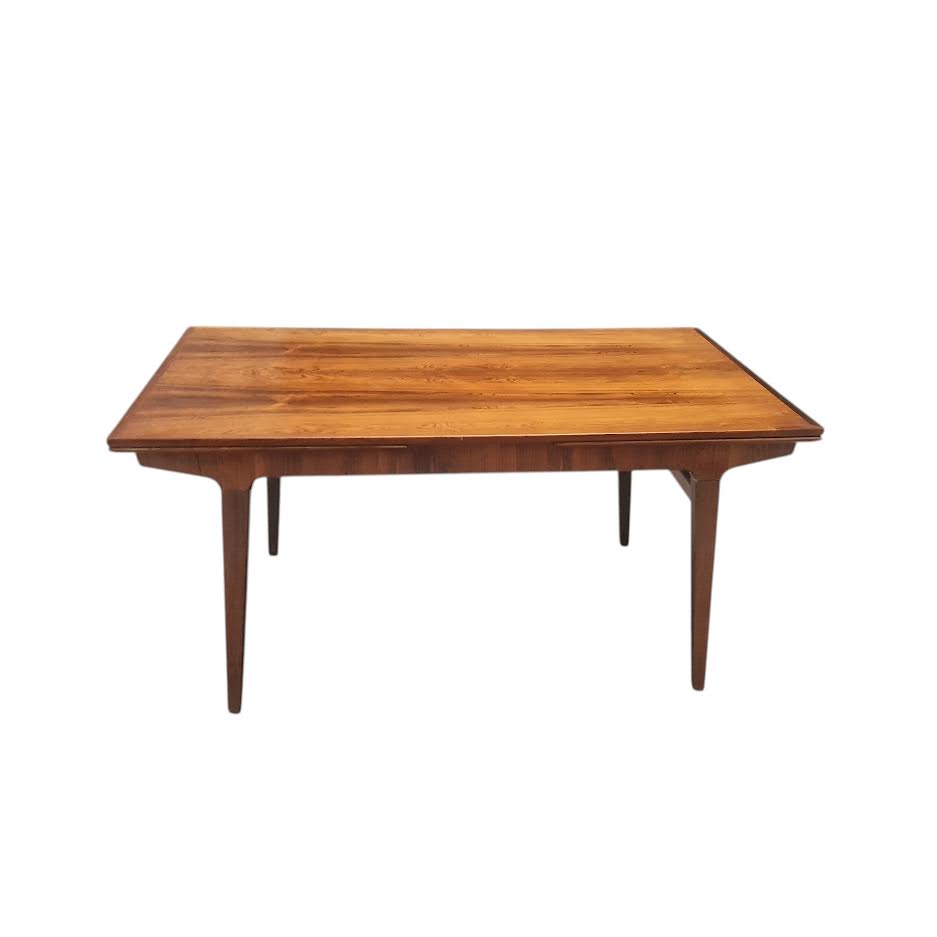 Scandinavian Rio rosewood dining table with 2 extansions 