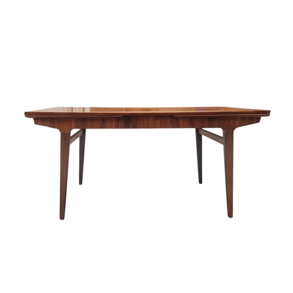 Scandinavian Rio rosewood dining table with 2 extansions 