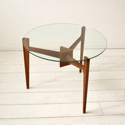 Scandinavian teak coffee table/guéridon with tripod base, circa 1970.