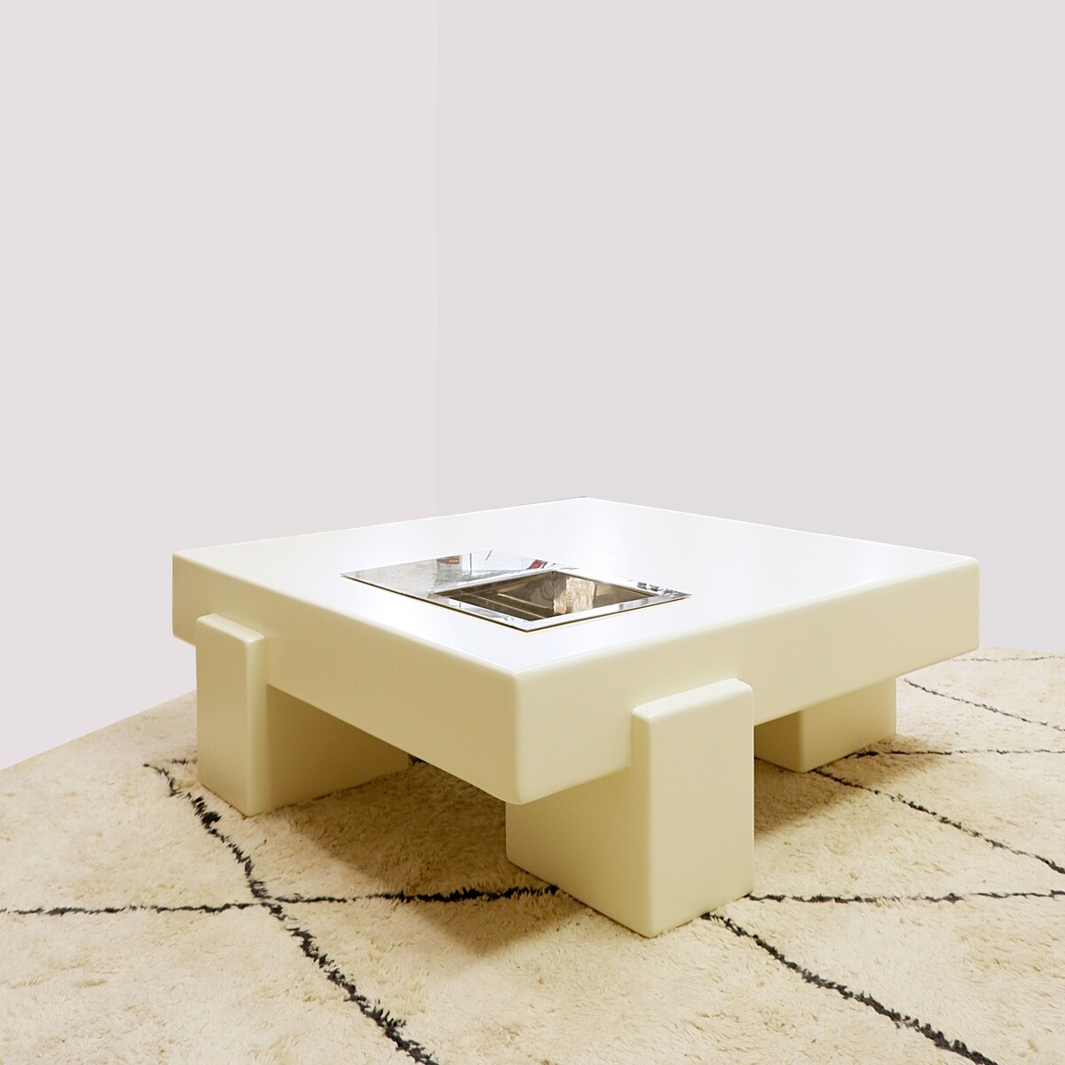Sculptural coffee table by Arch Eugenio Mondellini - 1970s