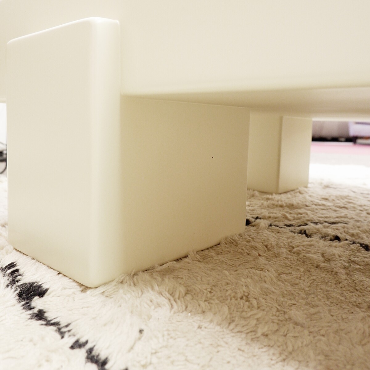 Sculptural coffee table by Arch Eugenio Mondellini - 1970s