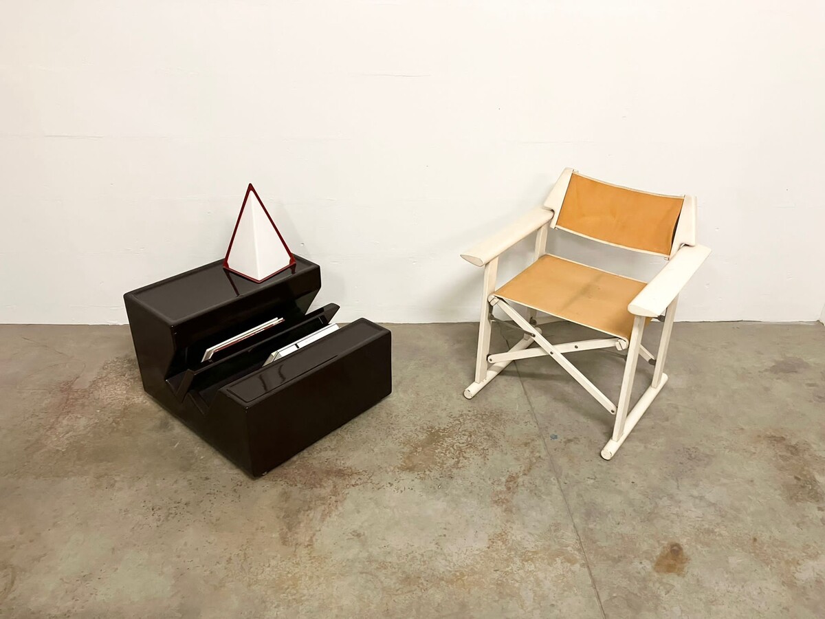 Sculptural coffee table with brown fibreglass storage on castors , Italy 1970