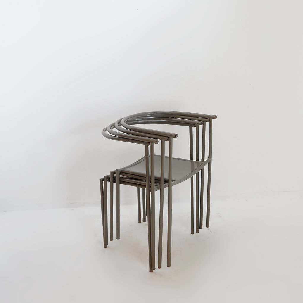 Set of 4 gray metal chairs in the style of Starck's 