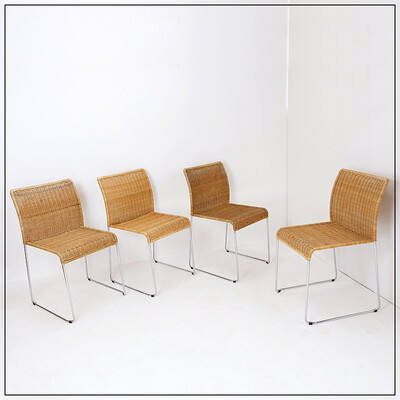 Set of 4 stackable “S21” chairs by Tito Agnoli for Bonacina 1980s
