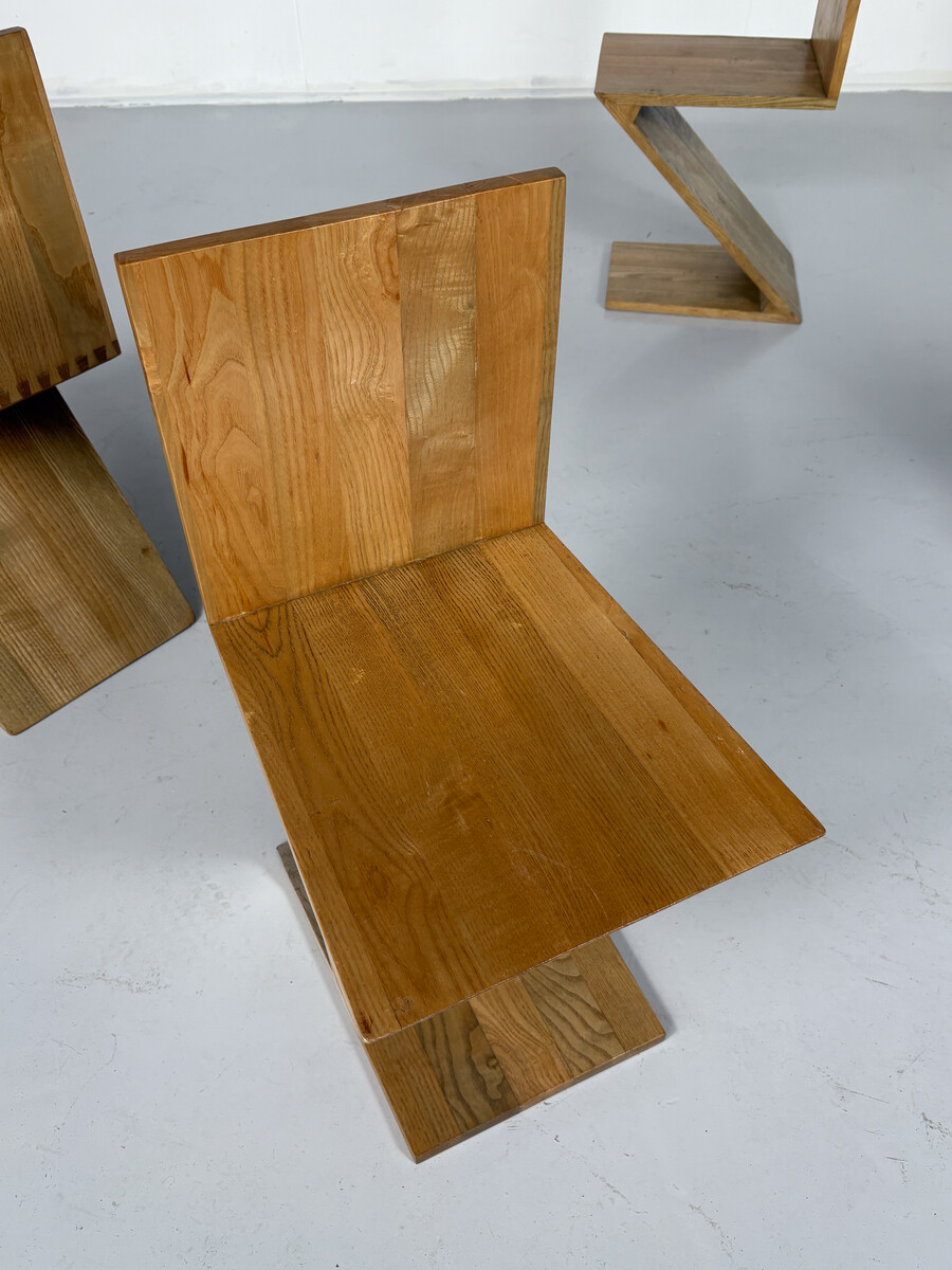 Set of 4 Zig Zag chairs by Gerrit Thomas Rietveld