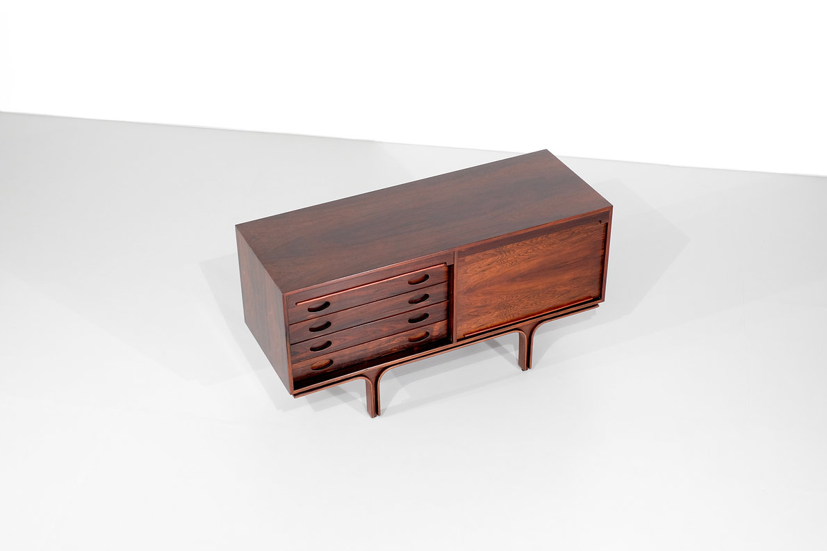 Sideboard by Gianfranco Frattini for Bernini, Italy 1960s.