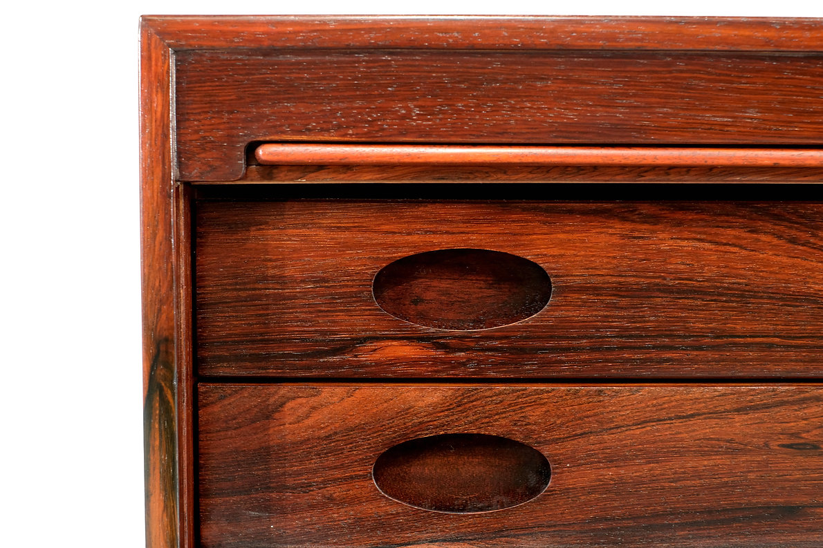 Sideboard by Gianfranco Frattini for Bernini, Italy 1960s.