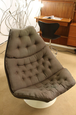 Swivel lounge chair model F 587 by Geoffrey Harcourt, Artifort edition, 1967.