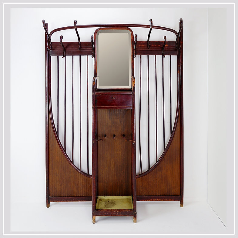 Thonet Art Nouveau Wall Mounted Coat Rack, Vienna, circa 1900