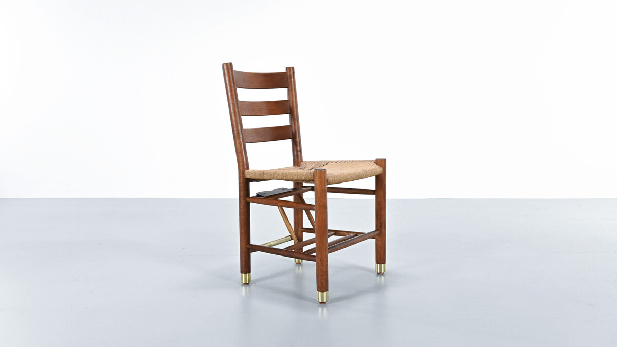 Viggo Hardie-Fischer, set of 6 Danish “Church Chairs” in oak for Sorø Møbelfabrik. 1950s