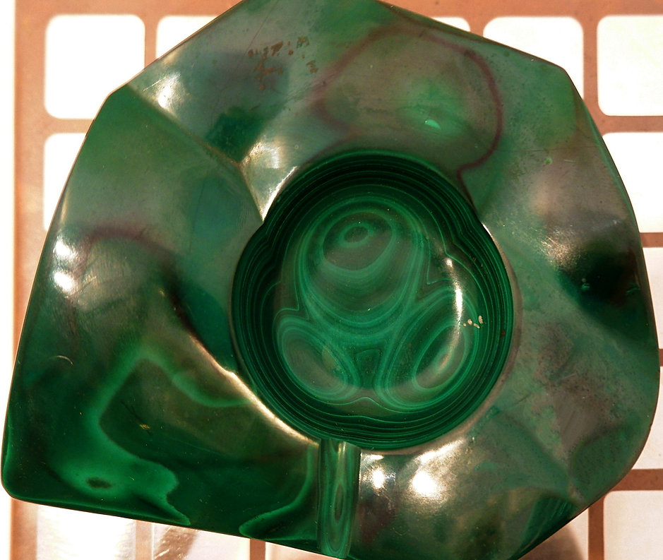 Vintage Malachite ashtray or empty pocket on copper and metal tray