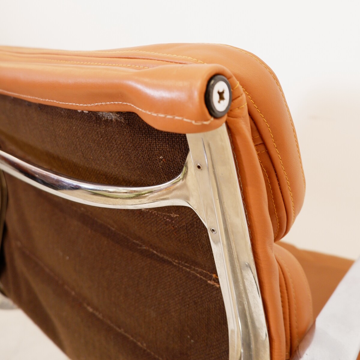 Vitra Soft Pad Office Chair EA 208 - New leather upholstery