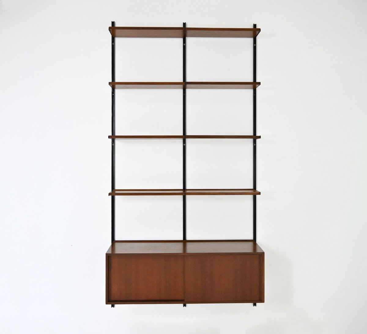 Wall unit E22 by Osvaldo Borsani for Tecno, 1950s