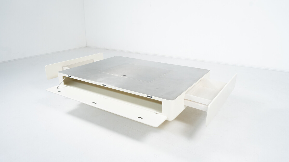 White Caori Coffee Table by Vico Magistretti for Gavina, Italy, 1960s