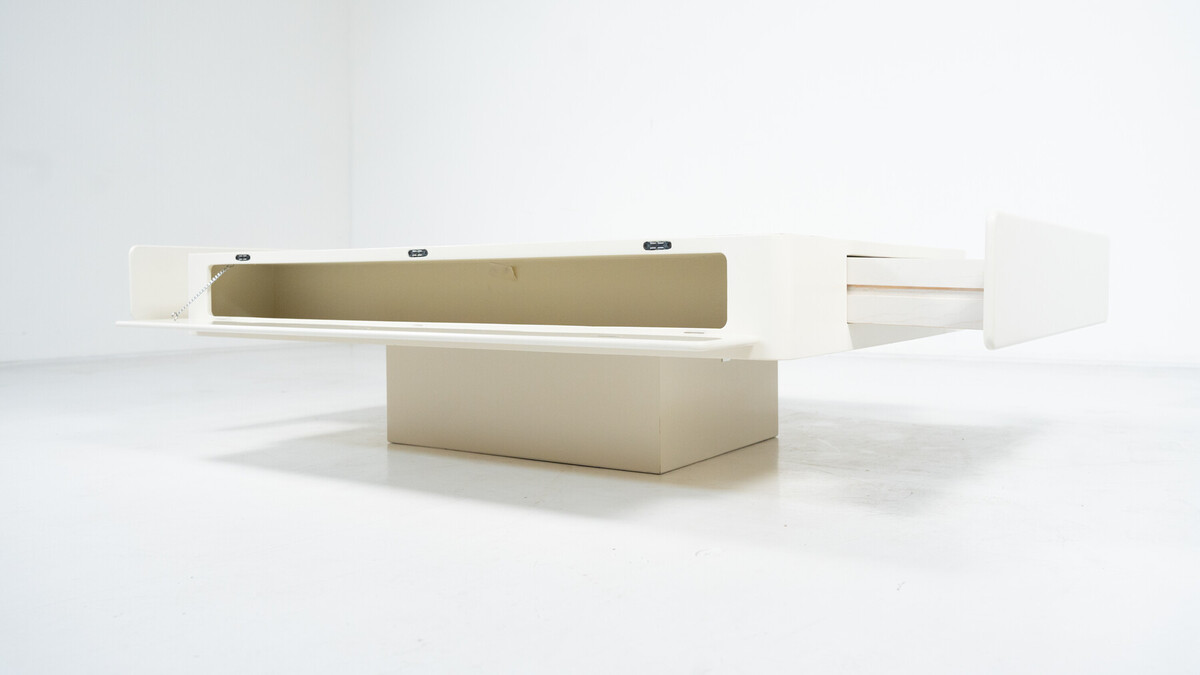 White Caori Coffee Table by Vico Magistretti for Gavina, Italy, 1960s